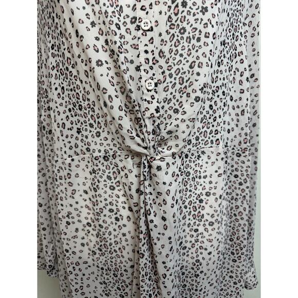 Torrid Women's Tunic Blouse Sz 4 Tan W/ Pink Black Print Flowy Semi Sheer Beach - Picture 2 of 16